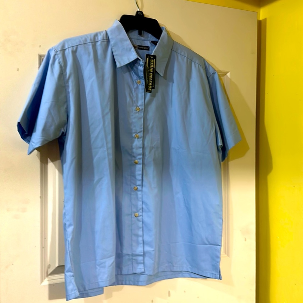 Blue Generation Women’s Short Sleeve Button Down Shirt Light Blue Size L